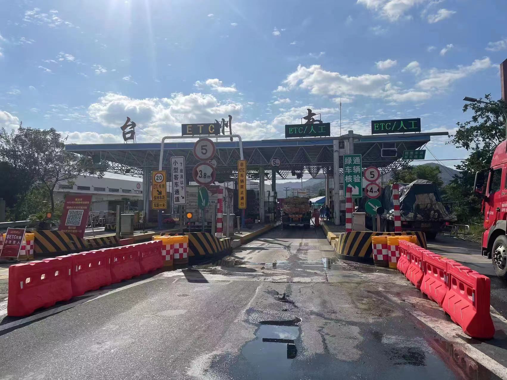 1666754872981072.jpg 照片4李丹紅拍攝.jpg