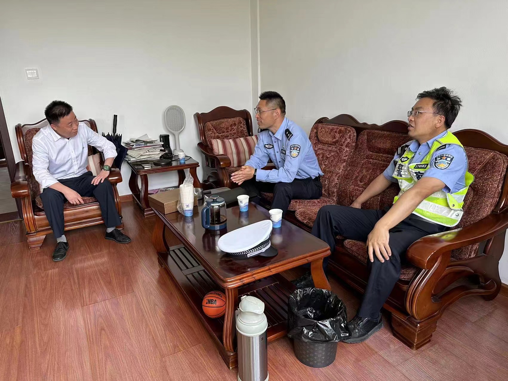 1682550100404690.jpg 照片1民警拍攝.jpg