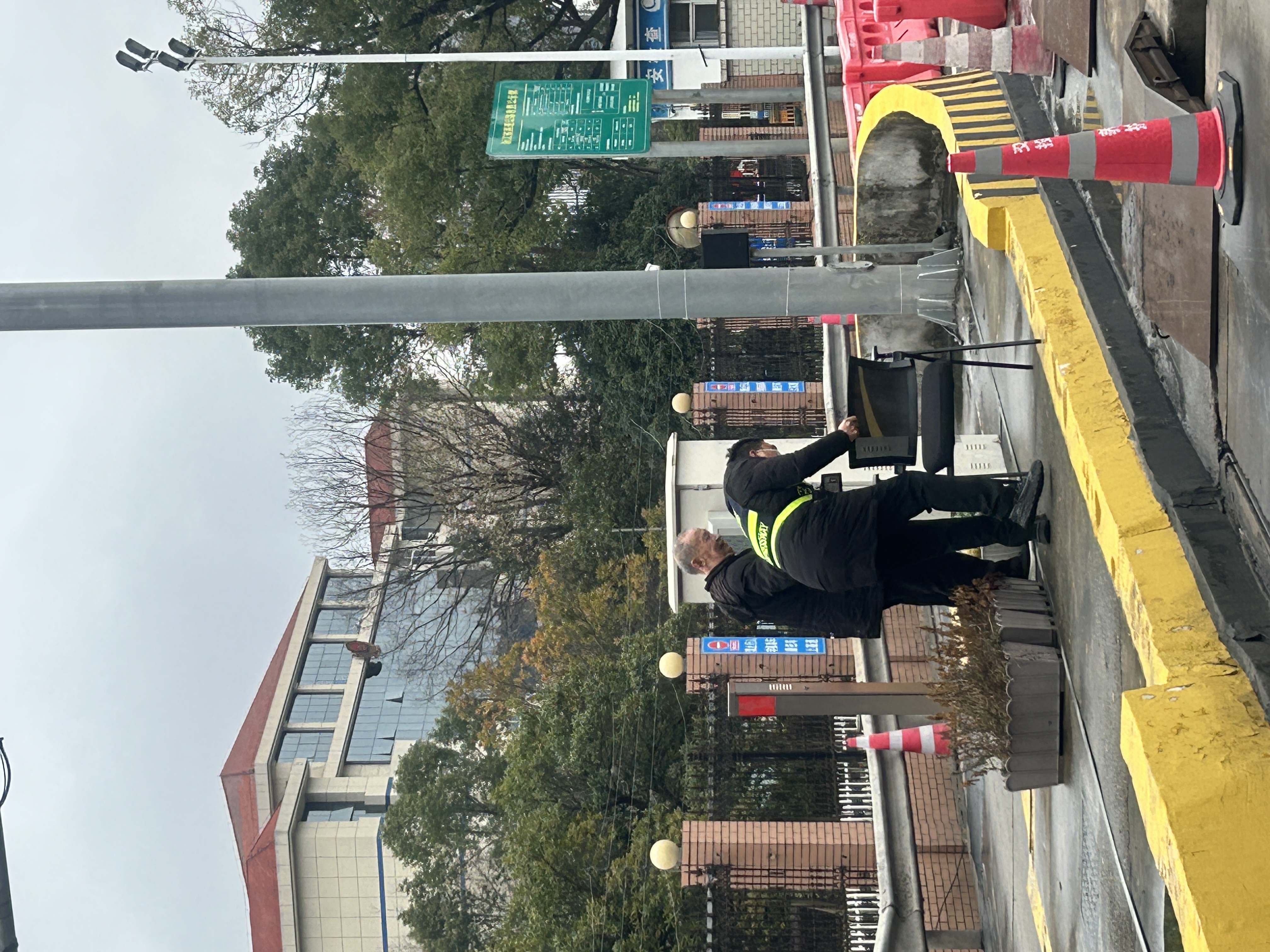 1707190884652064.jpg 192a31baca1945d2f243945243cb6a0.jpg