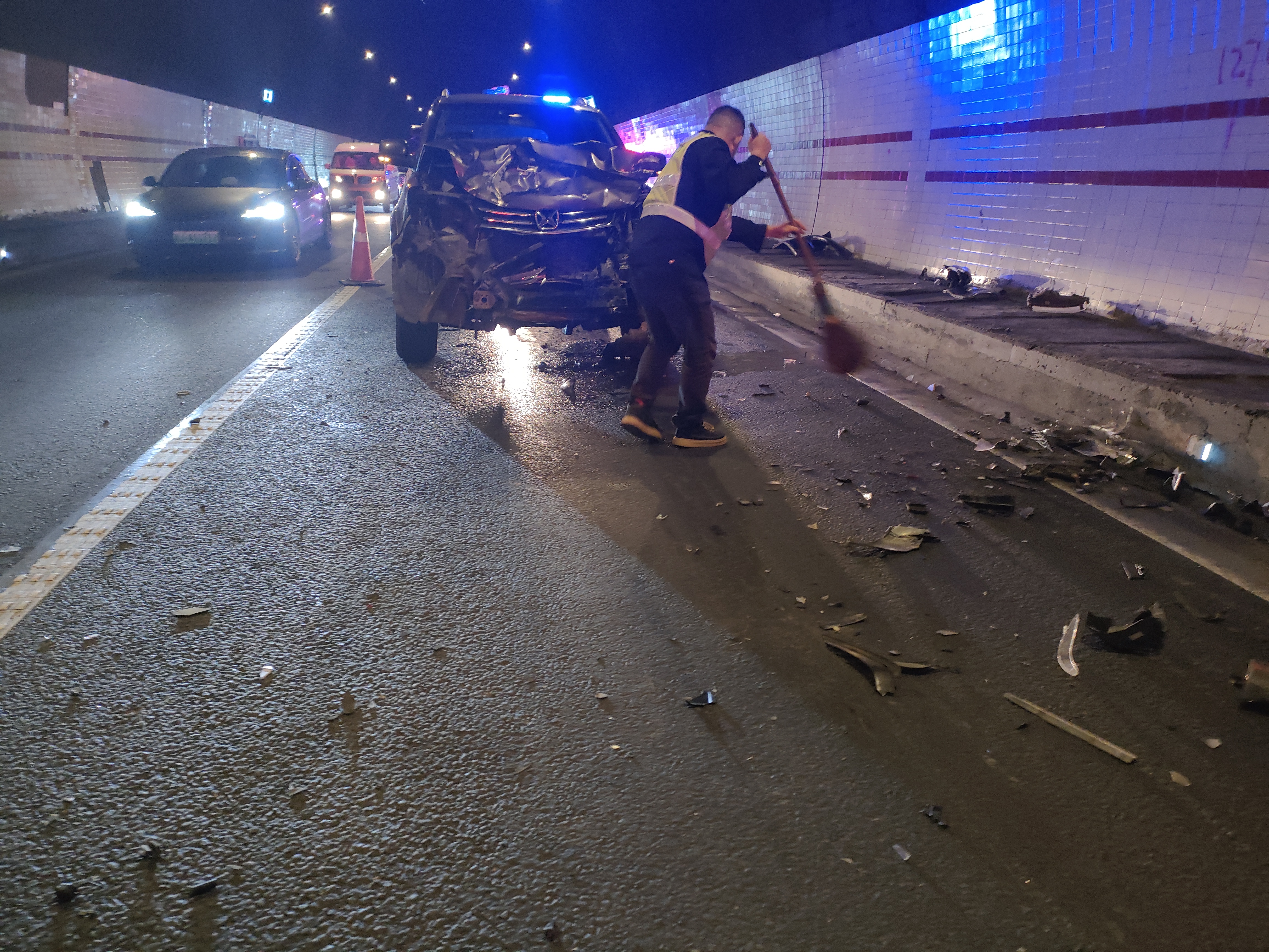 1712559633839737.jpg 2024.4.5曹麟皋清掃現場 陳旦平攝.jpg